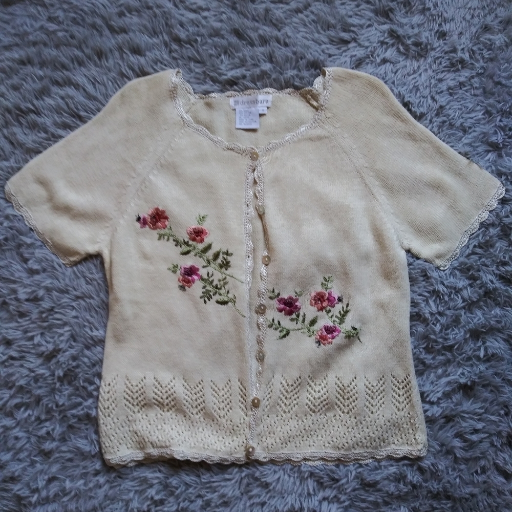 Dressbarn Embroidered Button Down Sweater Cute!!
